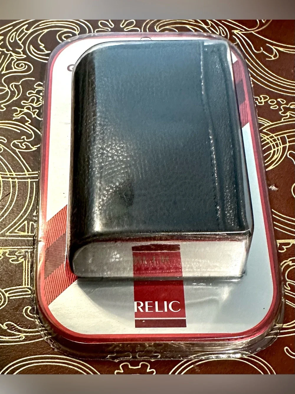 Relic Black Gusseted Card Case